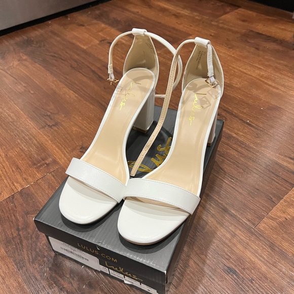 Elegant White Women's Heels - Picture 2 of 3